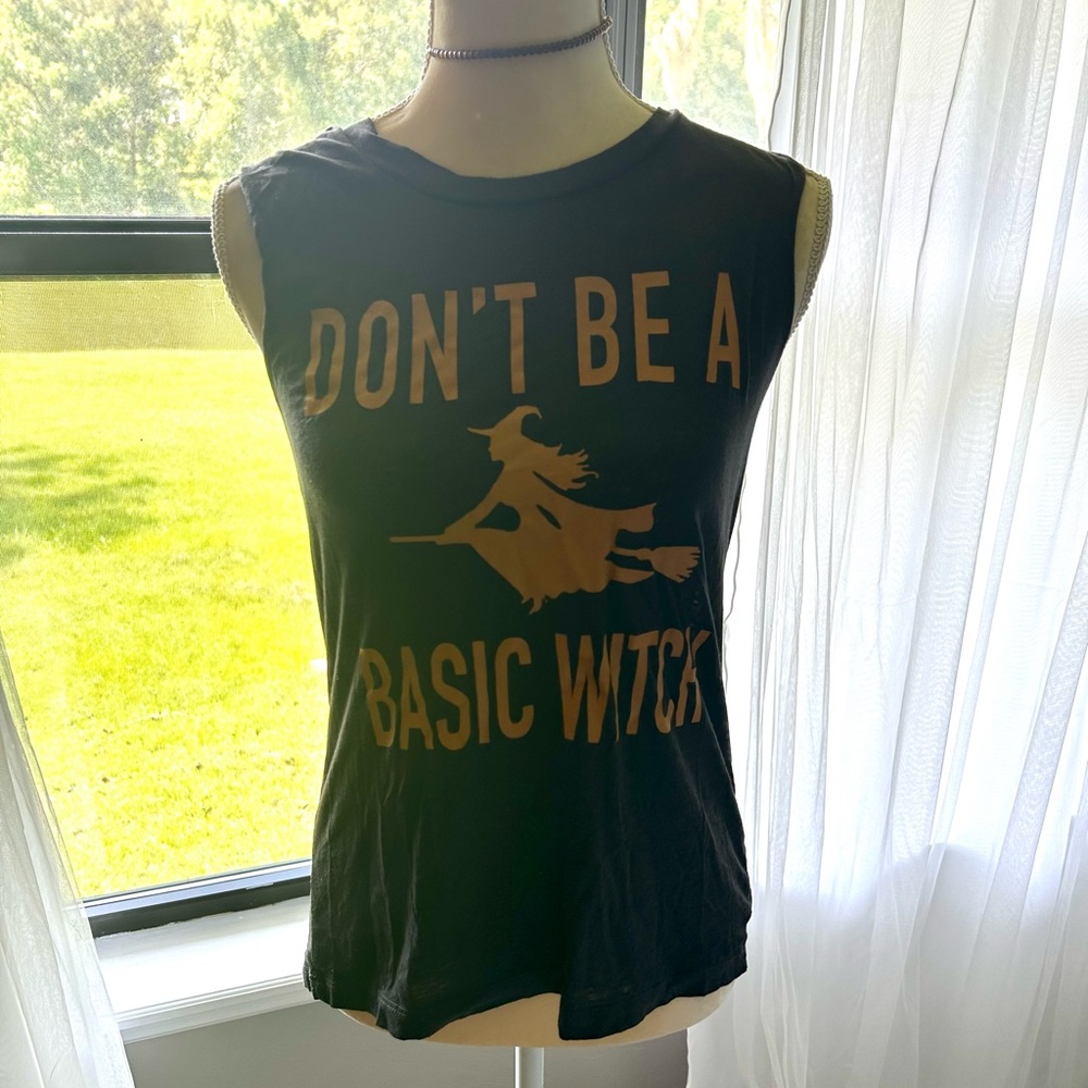 DON’T BE A BASIC WITCH Size Medium Tank